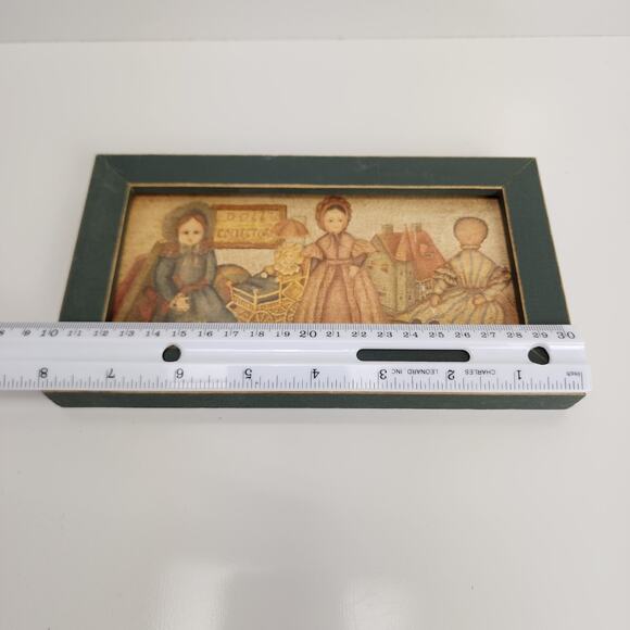 Primitive Dolls Print Framed 8" X 4.5" Doll Collector Folk Art Green Aged Frame - Picture 5 of 7